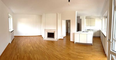 2-Zimmer-Wohnung mit offenen Kamin, Balkon und Einbauküche (teilmöbliert)