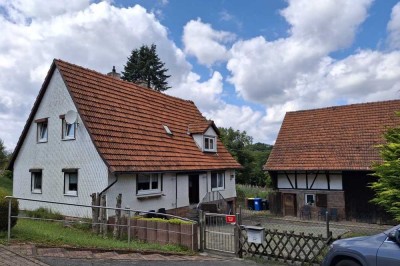 Mülben: Kleines Bauernhaus mit Stall und Scheune