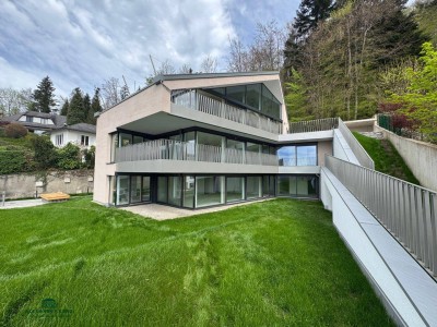 Exklusive Neubauwohnung mit Garten in Aussichtslage
