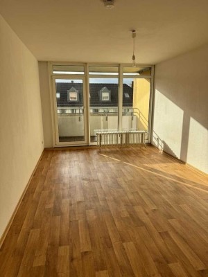 Ideal für Singles: 1-Zimmer-Wohnung mit Balkon und Einbauküche in der Delmenhorster Innenstadt!