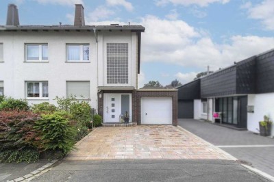 2-Parteienhaus mit zusätzlich ausgebautem Dachgeschoss, Garten und Garage in Top-Lage von Paderborn