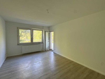 Frisch renovierte 3,5 Zimmer Wohnung