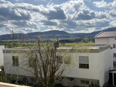 Familienfreundliche 4-Zimmer-Wohnung mit herrlichem Ausblick von 2 Balkonen