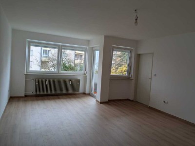 Erstbezug nach Sanierung: 1-Zimmer-Wohnung mit Balkon in Neumarkt i.d.OPf.