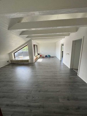 Erstbezug nach Sanierung mit Dachterrasse: exklusive 2-Zimmer-Wohnung in Rheinstetten