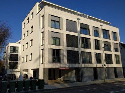 Barrierefreie, 2-Zimmer-Penthouse-Wohnung mit Balkon und EBK in Kornwestheim