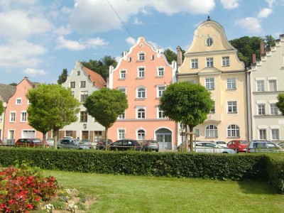 Wohnen am Hofgarten- Sehr ruhige und zentrale 2-Zi. Wohnung mit Terrasse