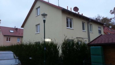 Attraktive und neuwertige 4-Raum-Doppelhaushälfte mit EBK in Berlin Reinickendorf