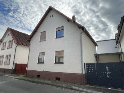 Einfamilienhaus mit Gestaltungsspielraum – Sanierungsobjekt oder Neubauchance in Kelsterbach