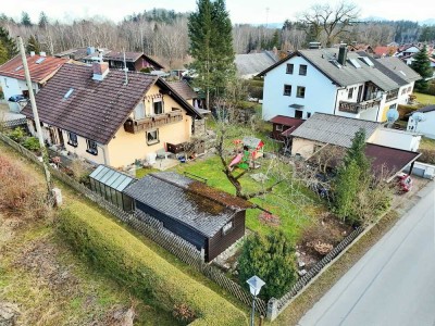 familienfreundliches EFH mit Einlieger-Wohnung, Bergblick und Indoorschwimmbad, provisionsfrei