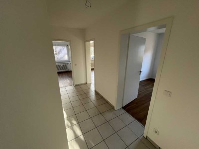 Bezug nach Sanierung: attraktive 4-Zimme-EG-Wohnung mit gehobener Innenausstattung