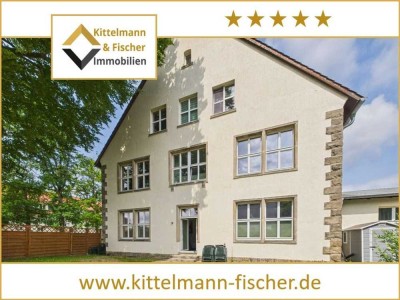 Wohnen im Grünen! Moderne 3 Zimmer Wohnung mit Garten, Terrasse, Balkon, Einbauküche und Gäste-WC!