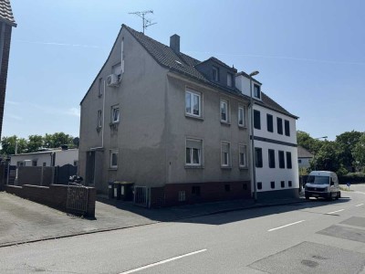 Gepflegte 5-Zimmer Wohnung auf 2 Etagen mit Balkon in Duisburg Friemersheim