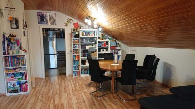 Provisionsfrei! große Dachgeschosswohnung mit Balkon