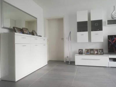 Exklusive, geräumige und neuwertige 2-Zimmer-Wohnung mit Balkon in Bonn Holzlar