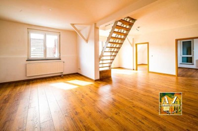 Tolle, große Maisonettewohnung mit Balkon und Stellplatz