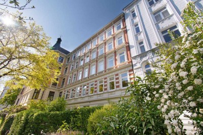Eleganz trifft Geschichte - exklusiver Altbautraum im Herzen von Ottensen!