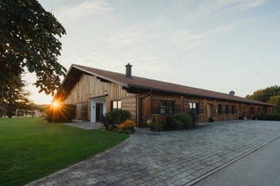"Privates Refugium": 360 m² zwei Wohneinheiten - Ein Anwesen ca. 9600 m² Grund mit Panoramablick!