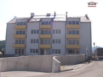 Schöne, geförderte 2 Zimmer- Wohnung mit Balkon