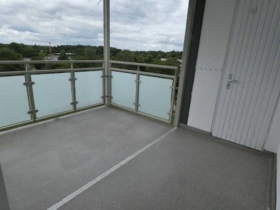 Barrierefreier Zugang: 2-Zi.-Wohnung mit großem Balkon und Dusche!