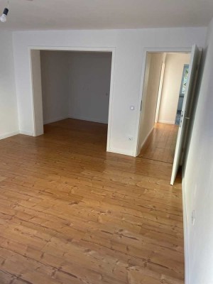 Geschmackvolle, vollständig renovierte 3-Raum-Wohnung mit Einbauküche in Kaufbeuren