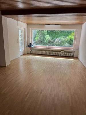 Freundliche 3-Zimmer-Erdgeschosswohnung mit Terrasse
