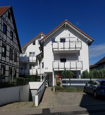 Holzgerlingen: Erdgeschosswohnung mit eigenem Garten