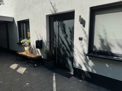 Moderne Doppelhaushälfte (Bj. 2022) in ruhiger Sackgassenlage