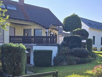 Haus mit ELW. in Wü-Lengfeld