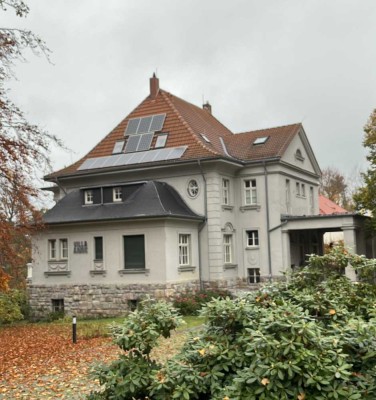 Herrschaftlich und individuell in einer Villa