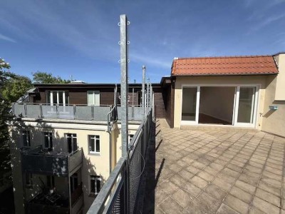 Exklusive Penthouse Wohnung im Samariterkiez - 133qm Gesamtfläche