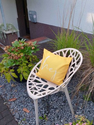 Modern möblierte Gartenwohnung mit Terrasse und EBK in Kreuztal