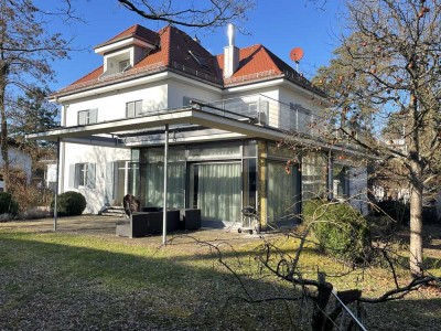 Symbiose aus stilvollem Altbau und modernem Wohnkomfort in Obermenzing