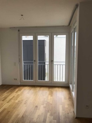 Moderne 3-Zimmer Wohnung mit Balkon in München-Trudering