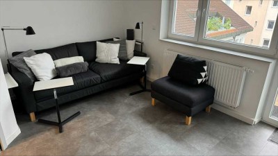 (NUR ZUR ZWISCHENMIETE) Große, helle und vollmöblierte Wohnung in Toplage