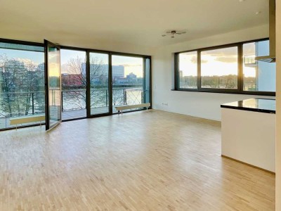 Luxuriöse, möblierte 2-Zimmer-Wohnung mit Mainblick in erster Reihe am Westhafen