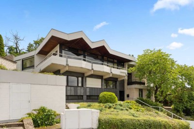 ! Rarität mit Fernblick ! Geräumiges Architektenhaus direkt am Naturschutzgebiet in Bonn-Lengsdorf