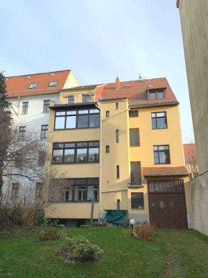 Geräumige 4-Raum-Wohnung mit Balkon und Stellplatz in der Görlitzer Innenstadt.