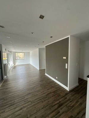 Ruhige Wohnung mit schönem Balkon