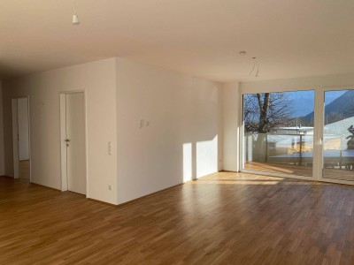 AW04: Helle 3-Zimmer-Neubauwohnung mit 2 Stellplätzen