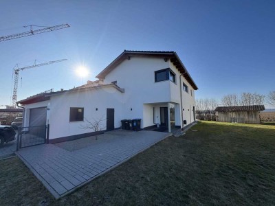 Hochwertiges Einfamilienhaus mit Garten in Kirchasch