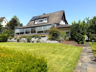 Einfamilienhaus mit Charme, Gartenidylle & Wintergarten