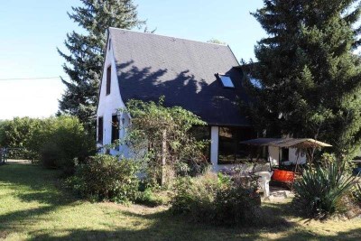 Idyllisches Einfamilienhaus in ruhiger Lage mit zwei Grundstücken