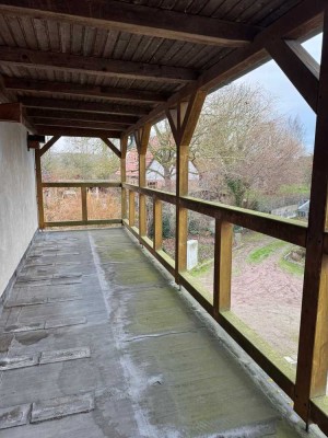 Wohnung mit Gewerbefläche, ehemalige Gaststätte zum selbst sanieren