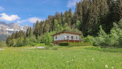 Modernes Mehrfamilienhaus in Alleinlage