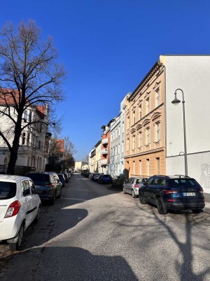 Wohnen am Puschkinpark...helle 3-R-Wohnung im Dachgeschoss - direkt im Herzen der Stadt