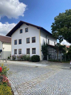 Schöne gemütliche 4-Zimmer Dachgeschosswohnung in Bad Birnbach