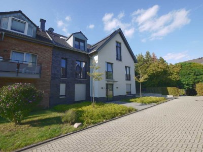 Wunderschöne 2-Raum-Wohnung I  Parkett I inkl. neuer TOP Einbauküche I Balkon I Tiefgarage