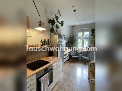 Tauschwohnung: 2-Zimmer-Altbau mit Balkon gg. größer
