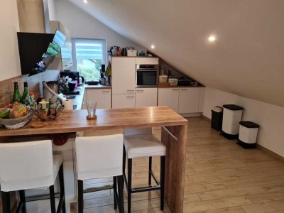 Moderne 3-Zi-DG-Whg., in Geiß-Nidda-95 m², ab 01.03.26, v. privat